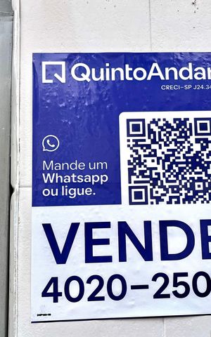Casa à venda com 358m², 5 quartos e 4 vagas Casa à venda com 358m², 5 quartos e 4 vagasPlaquinha