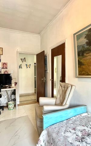 Casa à venda com 358m², 5 quartos e 4 vagas Casa à venda com 358m², 5 quartos e 4 vagasQuarto 2
