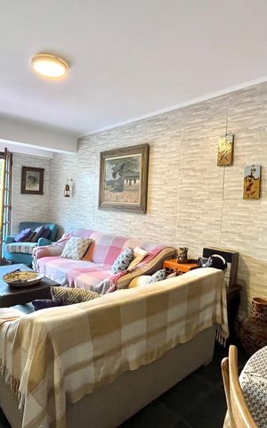 Casa à venda com 358m², 5 quartos e 4 vagas Casa à venda com 358m², 5 quartos e 4 vagasSala -Casa 2