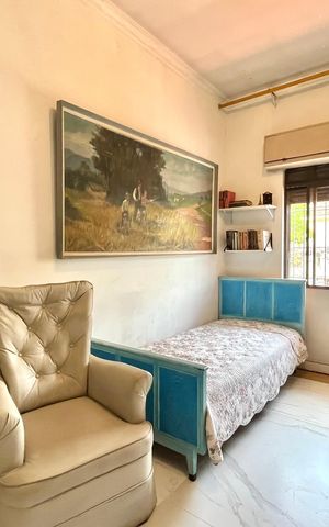 Casa à venda com 358m², 5 quartos e 4 vagas Casa à venda com 358m², 5 quartos e 4 vagasQuarto 2