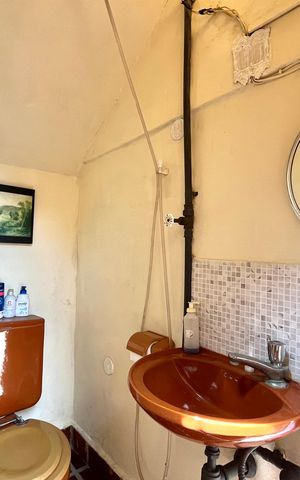 Casa à venda com 358m², 5 quartos e 4 vagas Casa à venda com 358m², 5 quartos e 4 vagasLavabo 2