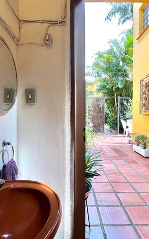 Casa à venda com 358m², 5 quartos e 4 vagas Casa à venda com 358m², 5 quartos e 4 vagasLavabo 2