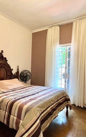 Casa à venda com 358m², 5 quartos e 4 vagas Casa à venda com 358m², 5 quartos e 4 vagasQuarto 1