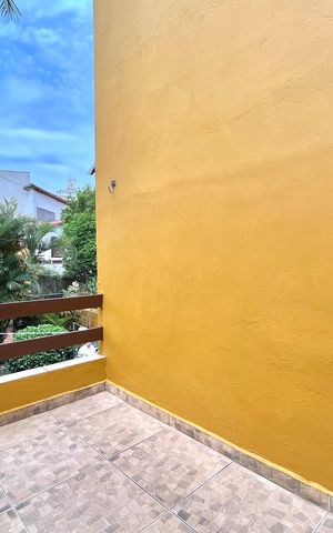 Casa à venda com 358m², 5 quartos e 4 vagas Casa à venda com 358m², 5 quartos e 4 vagasVaranda Quarto 1-Casa 2