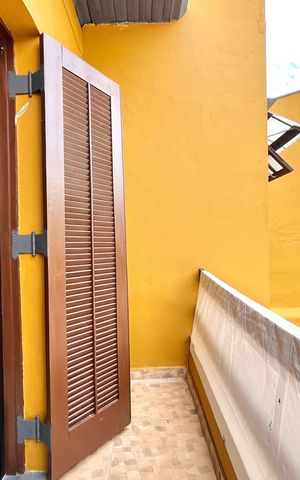 Casa à venda com 358m², 5 quartos e 4 vagas Casa à venda com 358m², 5 quartos e 4 vagasVaranda da Suíte -Casa 2