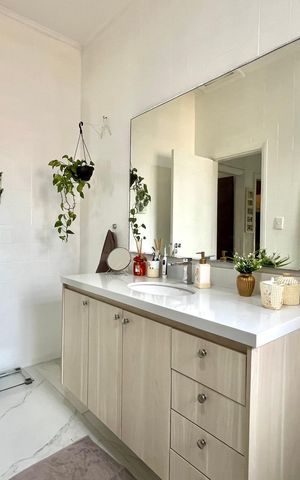Casa à venda com 358m², 5 quartos e 4 vagas Casa à venda com 358m², 5 quartos e 4 vagasBanheiro 1