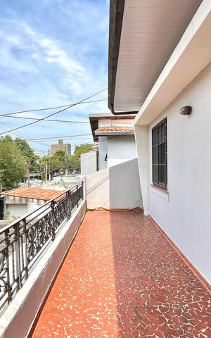 Casa à venda com 358m², 5 quartos e 4 vagas Casa à venda com 358m², 5 quartos e 4 vagasVaranda do Quarto 1