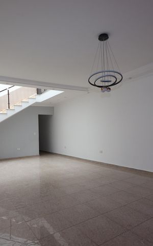 Casa para alugar com 320m², 4 quartos e 10 vagasSala