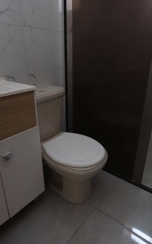 Casa para alugar com 320m², 4 quartos e 10 vagasBanheiro Social