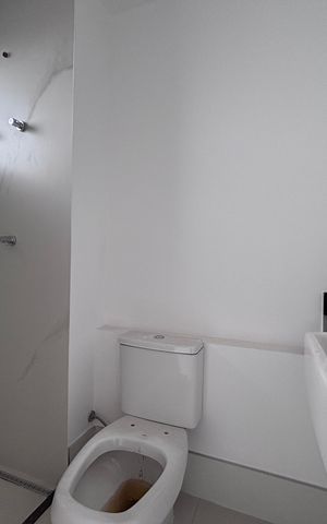 Apartamento à venda com 154m², 2 quartos e 2 vagas Apartamento à venda com 154m², 2 quartos e 2 vagasBanheiro da Suíte 2
