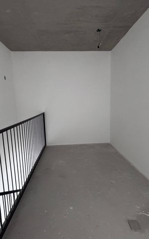 Apartamento à venda com 154m², 1 quarto e 1 vaga Apartamento à venda com 154m², 1 quarto e 1 vagaEscada