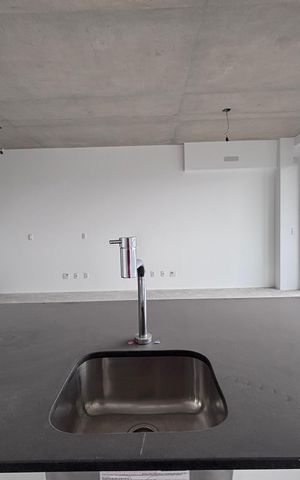 Apartamento à venda com 154m², 1 quarto e 2 vagas Apartamento à venda com 154m², 1 quarto e 2 vagasStudio