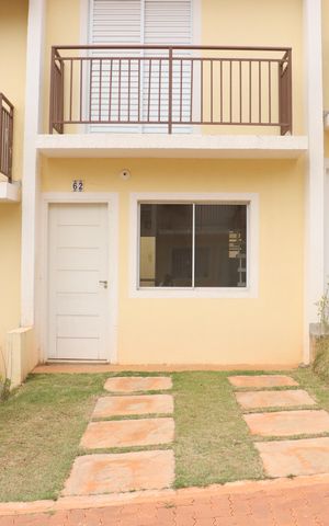 Casa de condomínio para alugar com 80m², 2 quartos e 1 vagaFachada