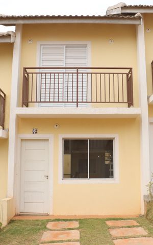 Casa de condomínio para alugar com 80m², 2 quartos e 1 vagaFachada