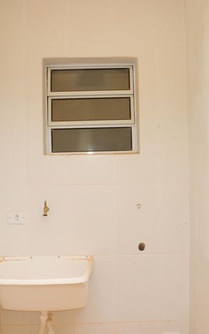 Casa de condomínio para alugar com 80m², 2 quartos e 1 vagaÁrea de Serviço