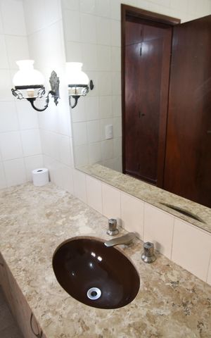 Casa à venda com 270m², 4 quartos e 3 vagasBanheiro da Suíte