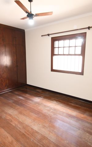 Casa à venda com 270m², 4 quartos e 3 vagasQuarto 2
