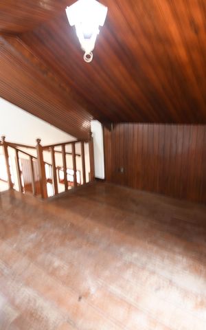 Casa à venda com 270m², 4 quartos e 3 vagasSala 2