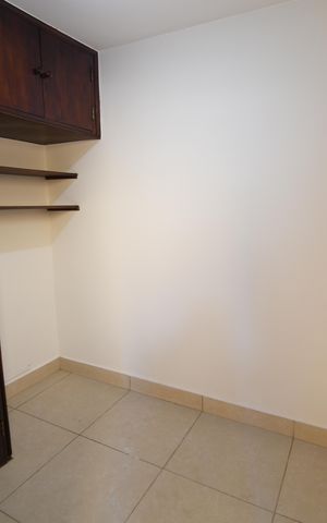 Casa à venda com 270m², 4 quartos e 3 vagasQuarto de Serviço