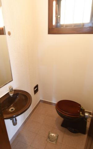 Casa à venda com 270m², 4 quartos e 3 vagasLavabo