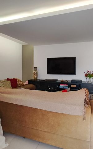 Apartamento à venda com 195m², 3 quartos e 2 vagas Apartamento à venda com 195m², 3 quartos e 2 vagasSala de TV