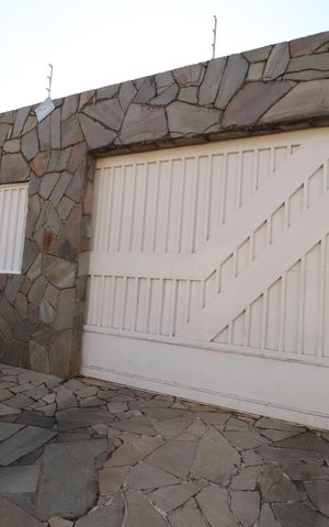 Casa para alugar com 280m², 3 quartos e 3 vagasFachada