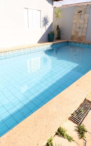 Casa para alugar com 280m², 3 quartos e 3 vagasPiscina