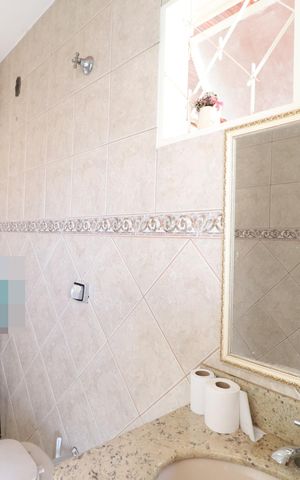 Casa para alugar com 280m², 3 quartos e 3 vagasBanheiro da Piscina
