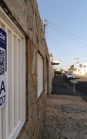 Casa para alugar com 280m², 3 quartos e 3 vagasPlaquinha