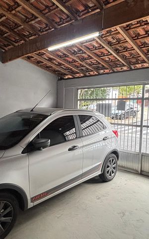 Casa à venda com 100m², 3 quartos e 2 vagas Casa à venda com 100m², 3 quartos e 2 vagasGaragem