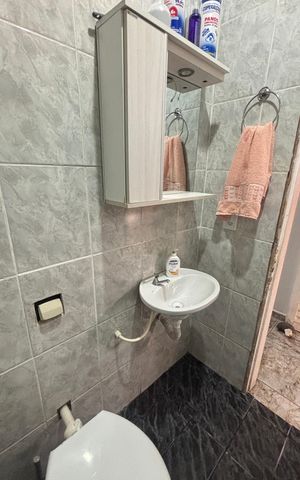 Casa à venda com 100m², 3 quartos e 2 vagas Casa à venda com 100m², 3 quartos e 2 vagasBanheiro