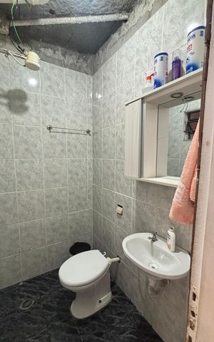 Casa à venda com 100m², 3 quartos e 2 vagas Casa à venda com 100m², 3 quartos e 2 vagasBanheiro