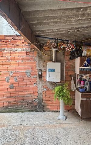 Casa à venda com 100m², 3 quartos e 2 vagas Casa à venda com 100m², 3 quartos e 2 vagasQuintal