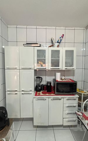 Casa à venda com 100m², 3 quartos e 2 vagas Casa à venda com 100m², 3 quartos e 2 vagasCozinha