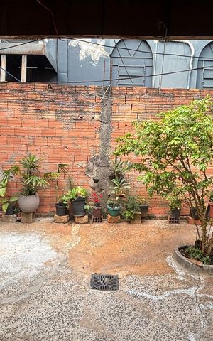Casa à venda com 100m², 3 quartos e 2 vagas Casa à venda com 100m², 3 quartos e 2 vagasQuintal