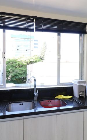 Apartamento à venda com 196m², 4 quartos e 2 vagasCozinha - Janela