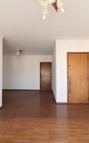 Apartamento para alugar com 134m², 4 quartos e 1 vaga Apartamento para alugar com 134m², 4 quartos e 1 vagaSala