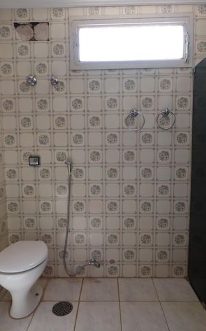 Apartamento para alugar com 134m², 4 quartos e 1 vaga Apartamento para alugar com 134m², 4 quartos e 1 vagaBanheiro da Suíte