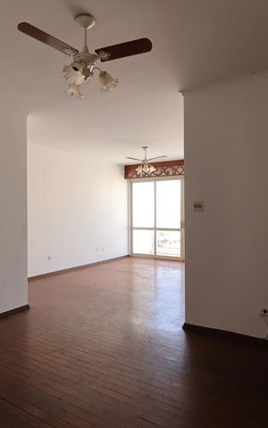 Apartamento para alugar com 134m², 4 quartos e 1 vaga Apartamento para alugar com 134m², 4 quartos e 1 vagaSala
