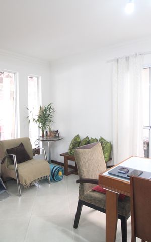 Casa à venda com 212m², 5 quartos e 4 vagasSala
