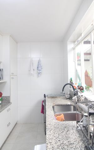 Casa à venda com 212m², 5 quartos e 4 vagasCozinha