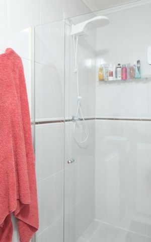 Casa à venda com 212m², 5 quartos e 4 vagasBanheiro Social