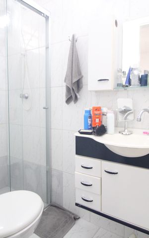 Casa à venda com 212m², 5 quartos e 4 vagasBanheiro da Suíte 1