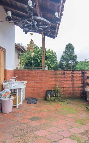 Casa à venda com 412m², 2 quartos e 4 vagasTerraço