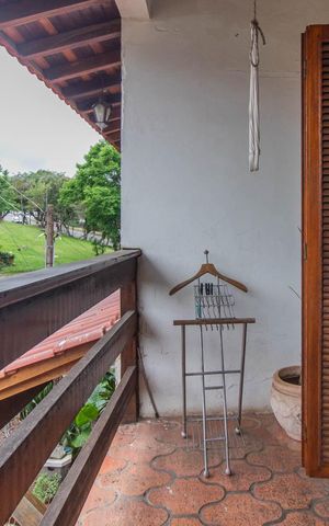 Casa à venda com 412m², 2 quartos e 4 vagasSacada da Suíte
