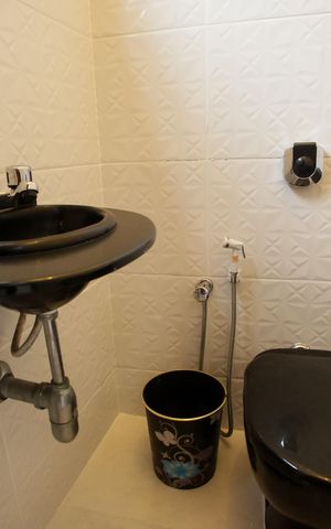 Casa à venda com 318m², 5 quartos e 2 vagasLavabo