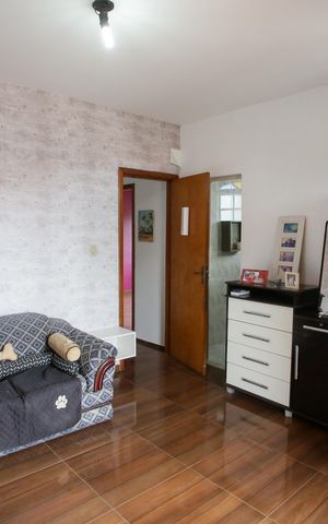 Casa à venda com 318m², 5 quartos e 2 vagasQuarto Suíte 3