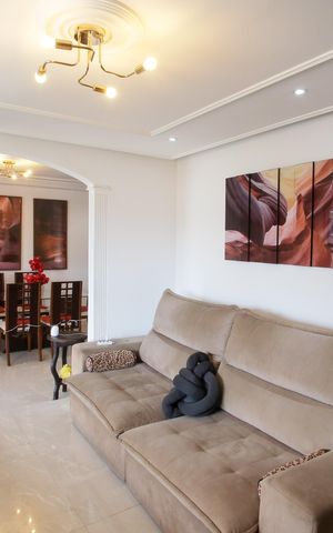 Casa à venda com 318m², 5 quartos e 2 vagasSala de Estar