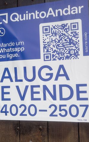 Casa à venda com 318m², 5 quartos e 2 vagasPlaquinha