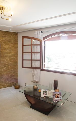 Casa à venda com 318m², 5 quartos e 2 vagasSala de Estar